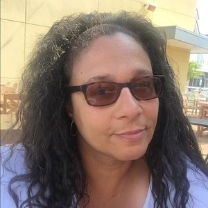 Meet your Posher, Aleta